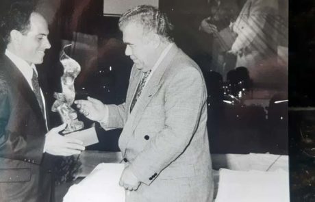 1992 - Top de Marketing - Marco Aurelio Silveira entrega prêmio a Jaime Lerner