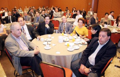 2008 – Estrela da Manhã – Mario Castelar – NestléSTELAR – NESTLE -Eloi zanetti-Carvalho-Itaci Cardoso e esposa-plateia_1 2008 - Estrela da Manhã - Mario Castelar - Nestlé