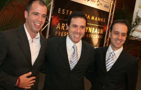 2008 – Estrela da Manhã – Artur Grynbaum, mariano Lemanski e Rodrigo Florenzano 2008 - Estrela da Manhã - Artur Grynbaum, mariano Lemanski e Rodrigo Florenzano
