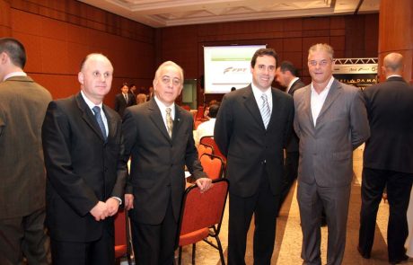 2008 – Estrela da Manhã – Artur Grynbaum, Rogerio Krieger, Rogerio Florenzano e Aldo Malucelli 2008 - Estrela da Manhã - Artur Grynbaum, Rogerio Krieger, Rogerio Florenzano e Aldo Malucelli