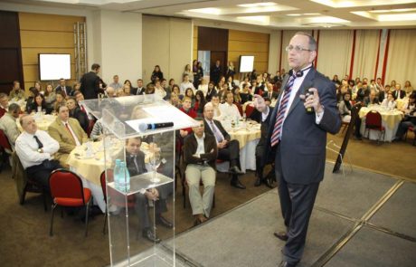 2011 - Palestra com Michael Solomon