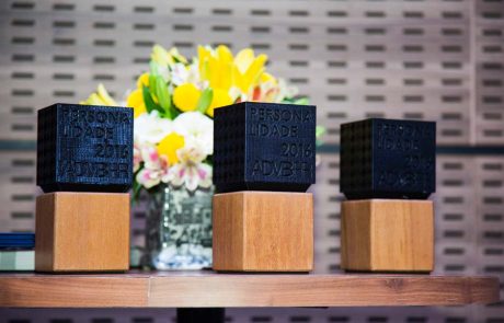 2016 - Prêmio Personalidades - troféu