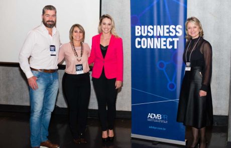 2019 – Business Connect – Junho – José Nascimento – Gisele Suardi – Roberto Herrera – Alisson Lubascher 2019 - Business Connect - Junho - José Nascimento - Gisele Suardi - Roberto Herrera - Alisson Lubascher