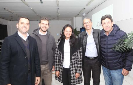 2019 – Estrela da Manhã – Ponto Grossa – Peter Kronston – Eduardo Jaime – Claudia Barbosa – Wilson Oliveira 2019 - Estrela da Manhã - Ponto Grossa - Peter Kronston - Eduardo Jaime - Claudia Barbosa - Wilson Oliveira