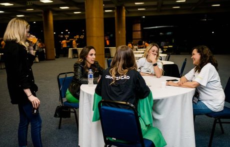 2019 – Hackatop de Marketing – Mariana Siqueira – Gisele Suardi – Maria Almeida 2019 - Hackatop de Marketing - Mariana Siqueira - Gisele Suardi - Maria Almeida