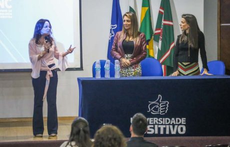 2019 – Papo ADVB – Claudia Meneses – Gislayne Muraro – Mariana Manita 2019 - Papo ADVB - Claudia Meneses - Gislayne Muraro - Mariana Manita