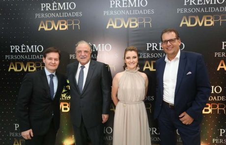 2019 – Prêmio Personalidades – Rogerio Afonso – Anibal Tacla – Gioceli Scorsim – Mathias Schupp 2019 - Prêmio Personalidades - Rogerio Afonso - Anibal Tacla - Gioceli Scorsim - Mathias Schupp