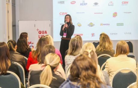 2019 – ADVB Mulher – Agosto – Andreia Caldani 2019 - ADVB Mulher - Agosto - Andreia Caldani