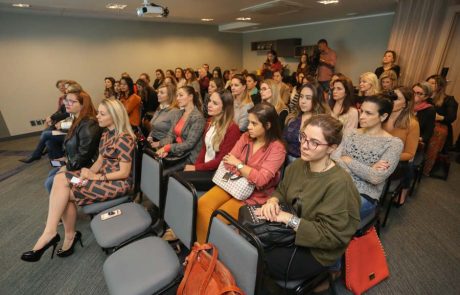 2019 – ADVB Mulher – Junho – Erica Marques 2019 - ADVB Mulher - Junho - Erica Marques