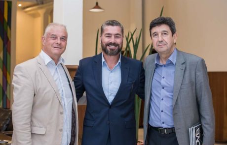 2019 – Lançamento Anuário – Aldo Malucelli – Roberto Herrera – Wilson Oliveira 2019 - Lançamento Anuário - Aldo Malucelli - Roberto Herrera - Wilson Oliveira