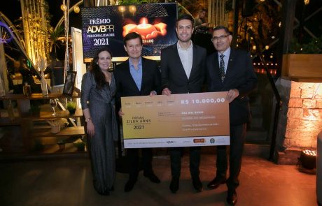 2021 – Prêmio Personalidades e Zilda Arns – Gislayne Muraro – Guilherme Vieira – Rogerio Afonso 2021 - Prêmio Personalidades e Zilda Arns - Gislayne Muraro - Guilherme Vieira - Rogerio Afonso