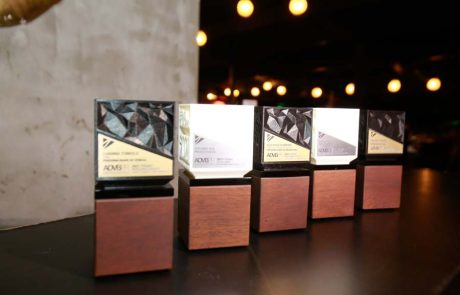 2021 – Premio Personalidades e Zilda Arns – trofeus2_1