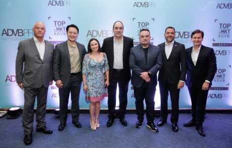 2021 – Top de Marketing – Aldo Malucelli – Michel Tamura – Gislayne Muraro – Ney Braga Alves – Claudio Stringari – Eduardo Jaime – Rogerio Afonso 2021 - Top de Marketing - Aldo Malucelli - Michel Tamura - Gislayne Muraro - Ney Braga Alves - Claudio Stringari - Eduardo Jaime - Rogerio Afonso