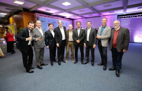 2021 – Top de Marketing – Cicero Rohr – Aldo Malucelli – Rogerio Afonso – Ney Braga Alves – Rogerio Krieger – Maarcelo Romaniewicz – Eduardo Jaime – Liam Trabulsi – Paulo Nauiack 2021 - Top de Marketing - Cicero Rohr - Aldo Malucelli - Rogerio Afonso - Ney Braga Alves - Rogerio Krieger - Maarcelo Romaniewicz - Eduardo Jaime - Liam Trabulsi - Paulo Nauiack