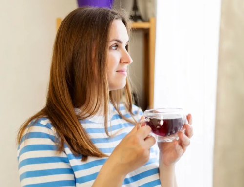Chás para Aliviar o Estresse: Ingredientes Naturais que Ajudam no Relaxamento