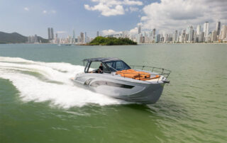 Entenda porque a Triton Yachts é referência nacional e internacional no segmento de lanchas de luxo. 