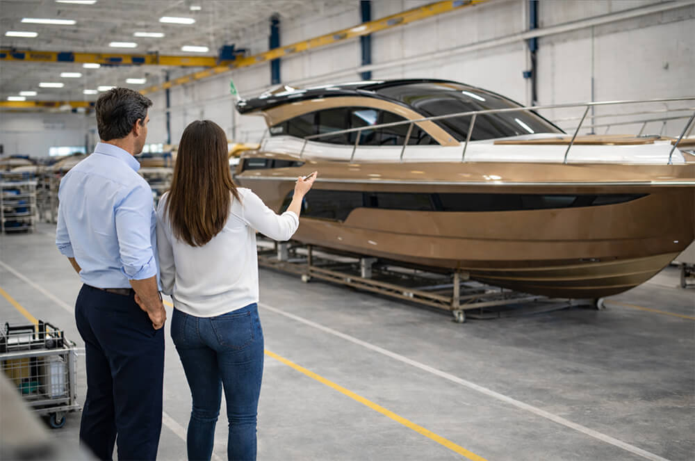 Experiência de Personalização e Fabricação Triton: como é o processo de acompanhamento e personalização de lancha em nosso estaleiro?