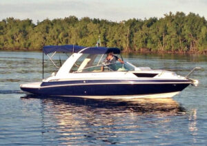 Lancha Triton