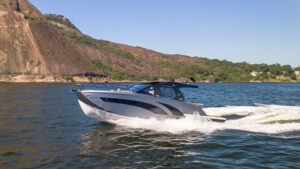 Lancha Triton