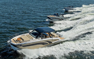 O valor da tradição: porque a linha de lanchas com mais de 15 modelos da Triton Yachts refletem uma história de embarcações incomparáveis.