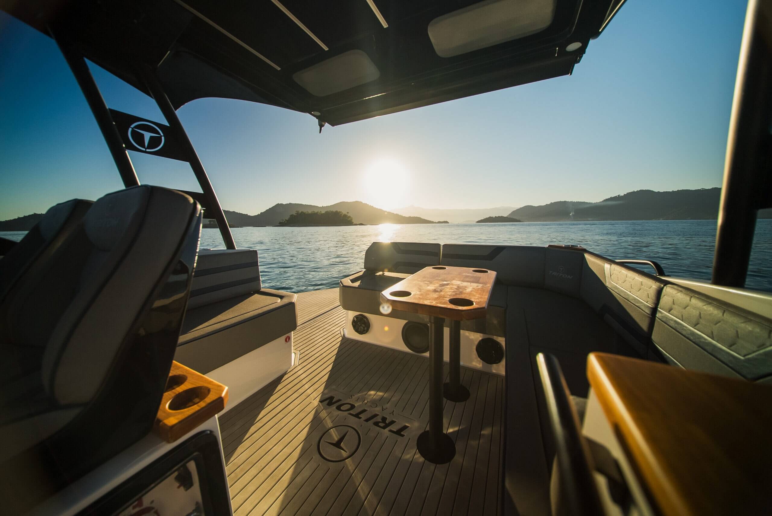 triton+yachts_PRODUTO_flyer_32_t_top (10)