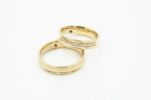 Par de alianças ouro amarelo 5mm diamantes na feminina