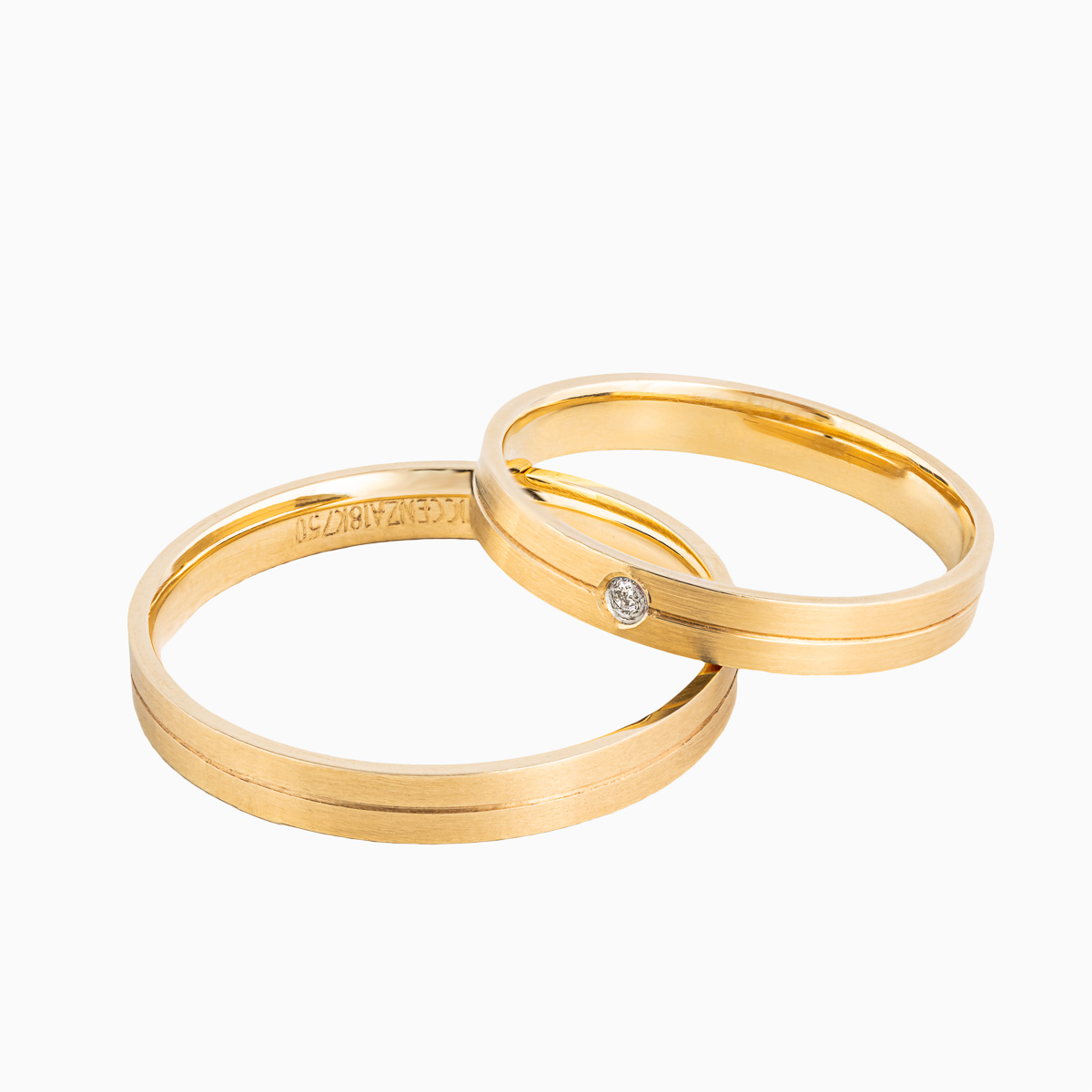 Par de Alianças ouro amarelo 3mm diamante na feminina