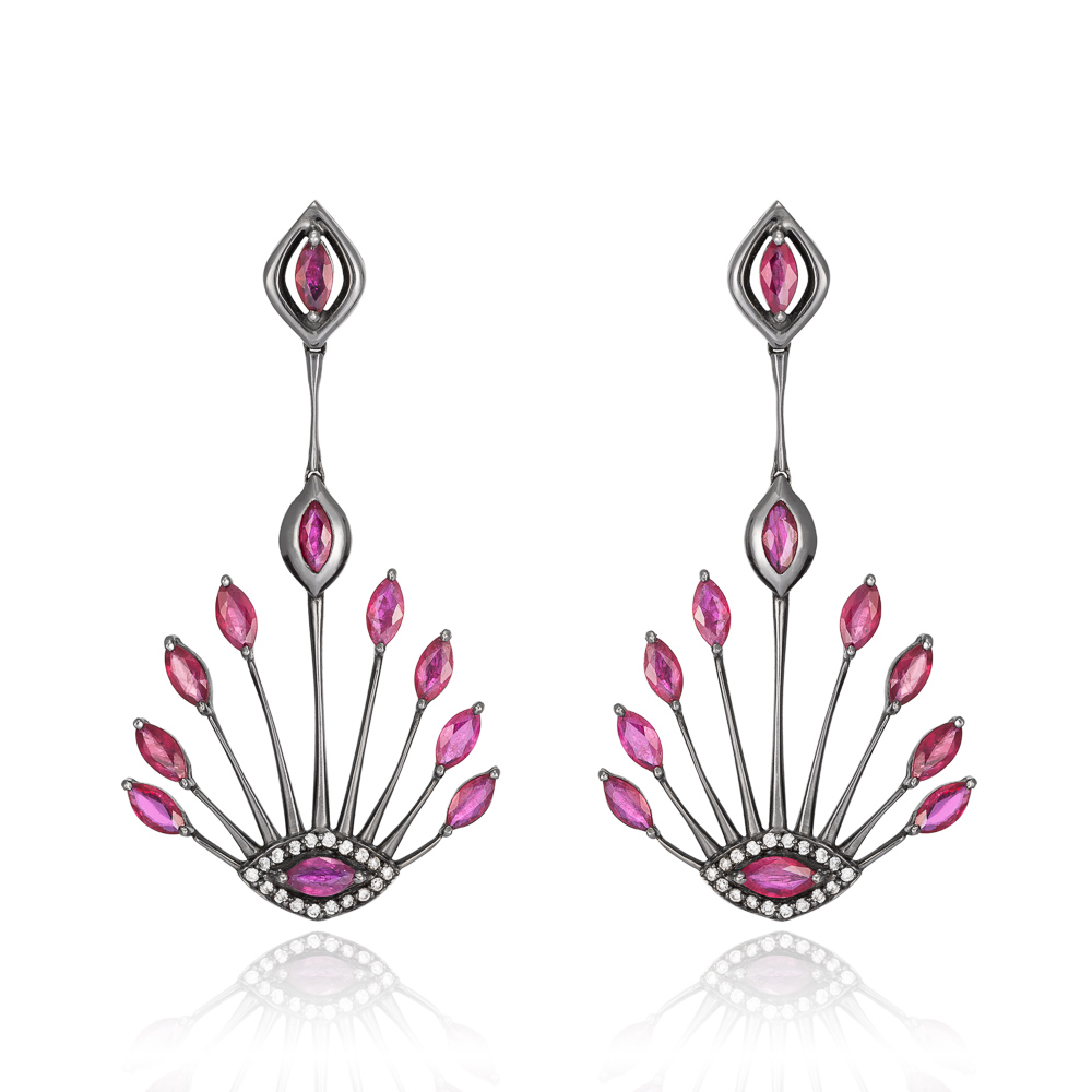 Brinco ouro amarelo rodio negro palitos rubis navete 5,76 ct e diamantes 0,22 ct