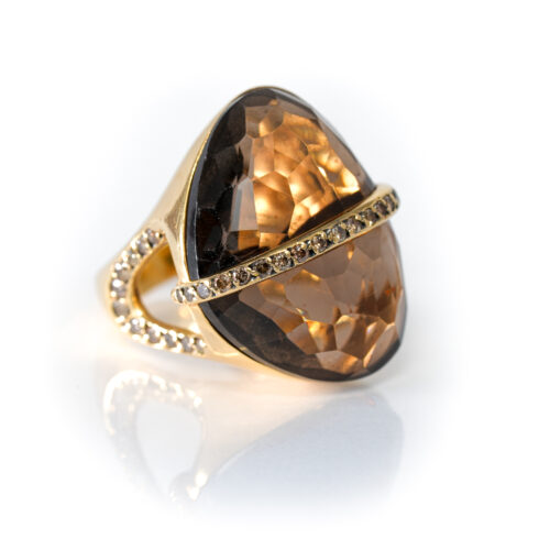 Anel ouro amarelo com quartzo e diamantes brown